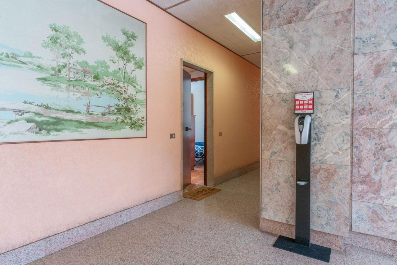 Appartamento Zona Navigli - Smart House Con Tv 50 E Fast Wifi